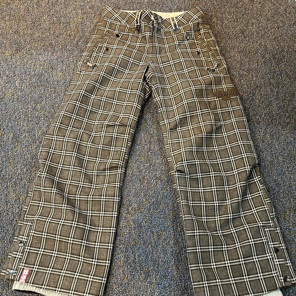 Bonfire Plaid Woman Snowboard Pant Arena Classic Fit. S